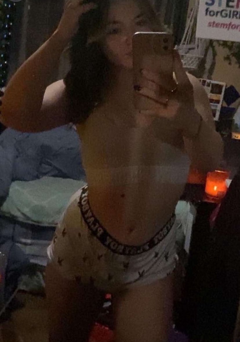 ShoneFurball942's tweet photo. Cuck wanted his sister exposed! her insta is alexa_b133 and her TikTok is aburton.spamm #cuck #cuckson #momson #incest #mom #milf #ntr #bull #bwc #wankchat #irl #irls #jerkbud #jerkoff #cum #orgasm #exposed https://t.co/YKuFmZCzGs