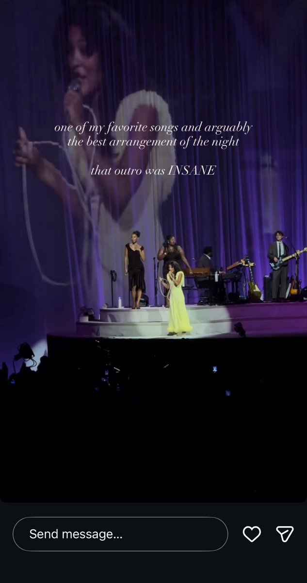 hannibunch06's tweet photo. Based on the OP’s (who met Bbangsaz) IG story, Olivia's outfit is actually from Night 2 in Melbourne on October 6 (not Sydney)

So Hanni actually celebrated her birthday with Minji watching Olivia Dean concert🥺 https://t.co/iVeUYa2ecm