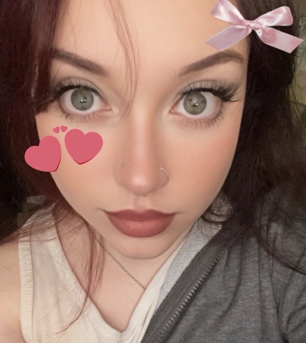 meowwxri's tweet photo. do yall fw bug eyed girlies?? https://t.co/1wBu6V0tY7
