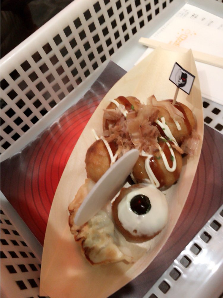 uni_CASIOPEA's tweet photo. ダンガンロンパ×ナンジャタウンは

食べた時期違うけどこの二種類が好き
本当に毎回素晴らしいかった https://t.co/sHesETbmt1