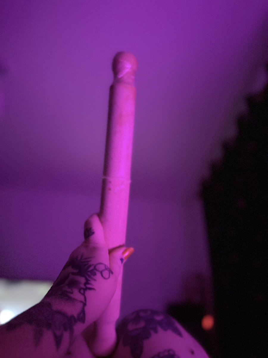 ultimateVixxxen's tweet photo. See what I have up on my @allthingsworn  use the code ULTIMATEVIXXEN50 for 50% off sign up.

gym socks 
Condom used on an emergency dildo 
Cream pie soaked thong
“Lemonade”
Foot pictures 
&amp; More to cum..

#findom #usedthong #usedpanties #dirtysocks #creampie #feetfetısh #kink https://t.co/OEq5ptSGW5