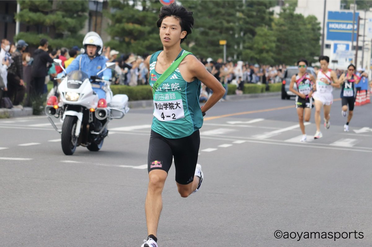 aosupo_rikujyo's tweet photo. #出雲駅伝

2区 #鳥井健太

鳥井が2位で襷を受け取り、2区へ。勢いよく飛び出し、前を追いかける🔥

 #青学長距離  #青学駅伝  #アオガチ #俺たちの出雲駅伝大作戦 https://t.co/8XtWL5oC1H