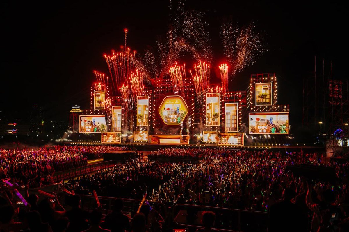 junior_makelele's tweet photo. SOHO FEST 2024 – Khai Phố Mở Hội. Cảm ơn đội ngũ tuyệt vời đã cùng tạo nên một đêm diễn đáng nhớ cho Masterise Homes. Những nỗ lực ấy sẽ luôn được trân trọng. https://t.co/vvJHCKENF5