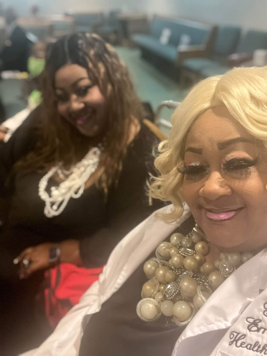 Queenladyk09's tweet photo. 10/11/26 Sunday Picture of Me, and @kdiva50 in Black and White Flow 🤍🖤🤍🖤 https://t.co/AESillkgs8