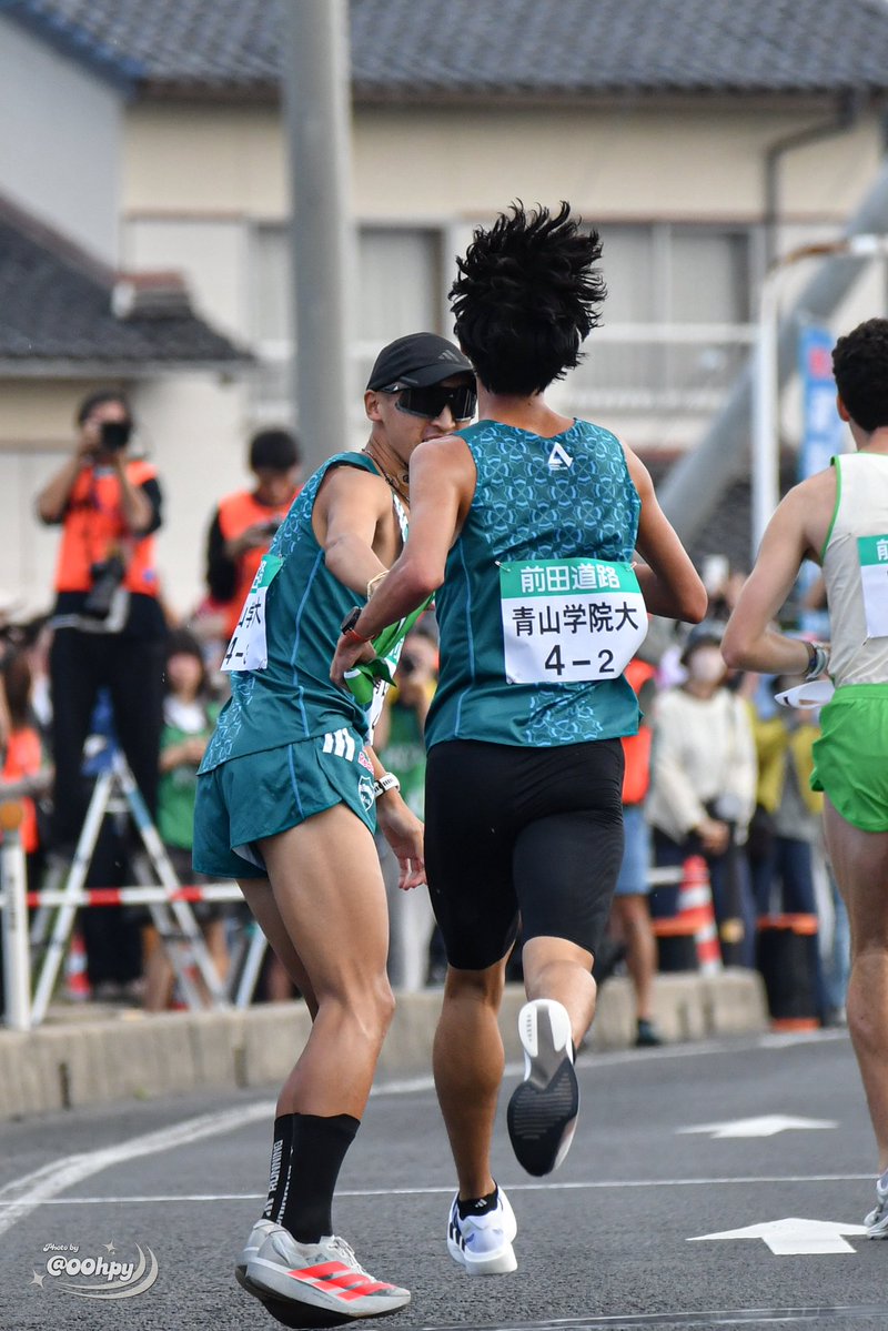 00hpy's tweet photo. #出雲駅伝　第二中継所

2区 鳥井健太 選手
3区 飯田翔大 選手（青山学院大）

#俺たちの出雲駅伝大作戦 
#アオガチ #青学駅伝 https://t.co/sLH1NOSF1L