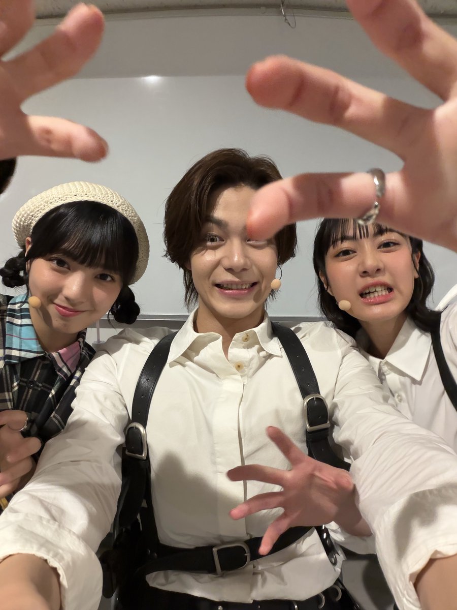 ryutaro___imai's tweet photo. 仮面ライダーゼッツ ファイナルステージ新潟
お越しくださった方々ありがとうございました🌾

皆さんが温かく優しくてすごく元気がでました🥰
次は福岡、そして東京!!最後まで全力でみなさんにお届けしていきたいと思っています🔥

写真はあきらかに元気の違いが分かってしまう📸 https://t.co/fWpSMDtO90