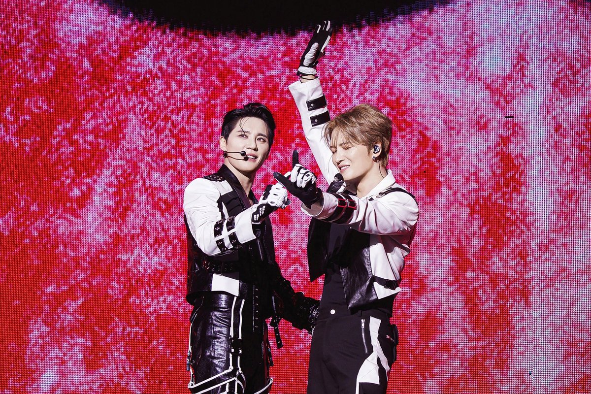 kbsworld_enter's tweet photo. ‘김재중x김준수’ JX, 2년 만의 단독 콘서트 성료! 과거·현재·미래 관통한 ‘레전드 무대’

견고한 시너지로 보여준 JX 코어…서사 녹인 라이브에 떼창+감동 폭발

JX, ‘CORE’서 팬들과 다음 챕터 약속…“노래 다 들려드리면 끝내겠다”

‘김재중x김준수’ JX, 짙어진 유닛 정체성+음악적 색깔…웰메이드 공연으로 亞 투어 포문

[사진 = 팜트리아일랜드, iNKODE, 라우드펀투게더 제공]

#김재중 #김준수 #JX #제이엑스 #JAEJOONG #XIA