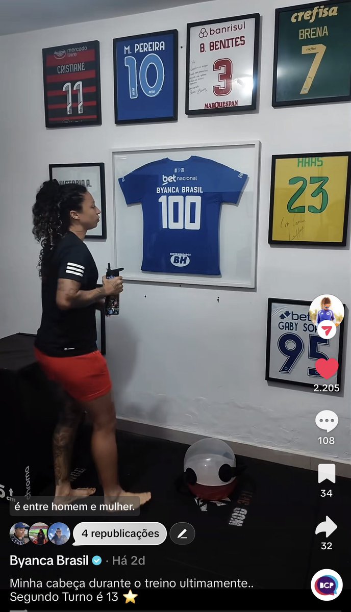 nataliasimoest's tweet photo. quando sua atleta fav tá em psicose política igual você https://t.co/E0Z4eQDuiM