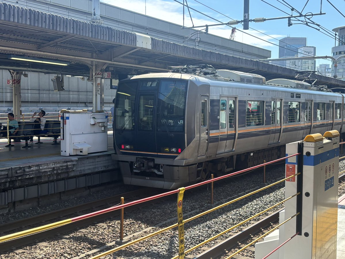 rinchanm0928's tweet photo. 三ノ宮駅🚉
#三ノ宮駅　#はまかぜ https://t.co/f8Nomic9v1
