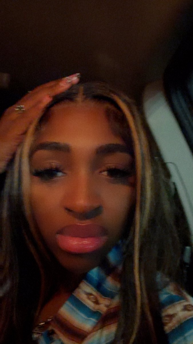 adoooree's tweet photo. 💋 https://t.co/QWvlo207Mu