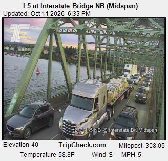 jeremyscottpdx's tweet photo. 🛑 TRAFFIC ALERT: Two lanes are blocked on I-5 NB on the north end of the Interstate Bridge due to police activity. It's backed up to Delta Park. #pdxtraffic #VanWa https://t.co/O4u0MvvW9Z