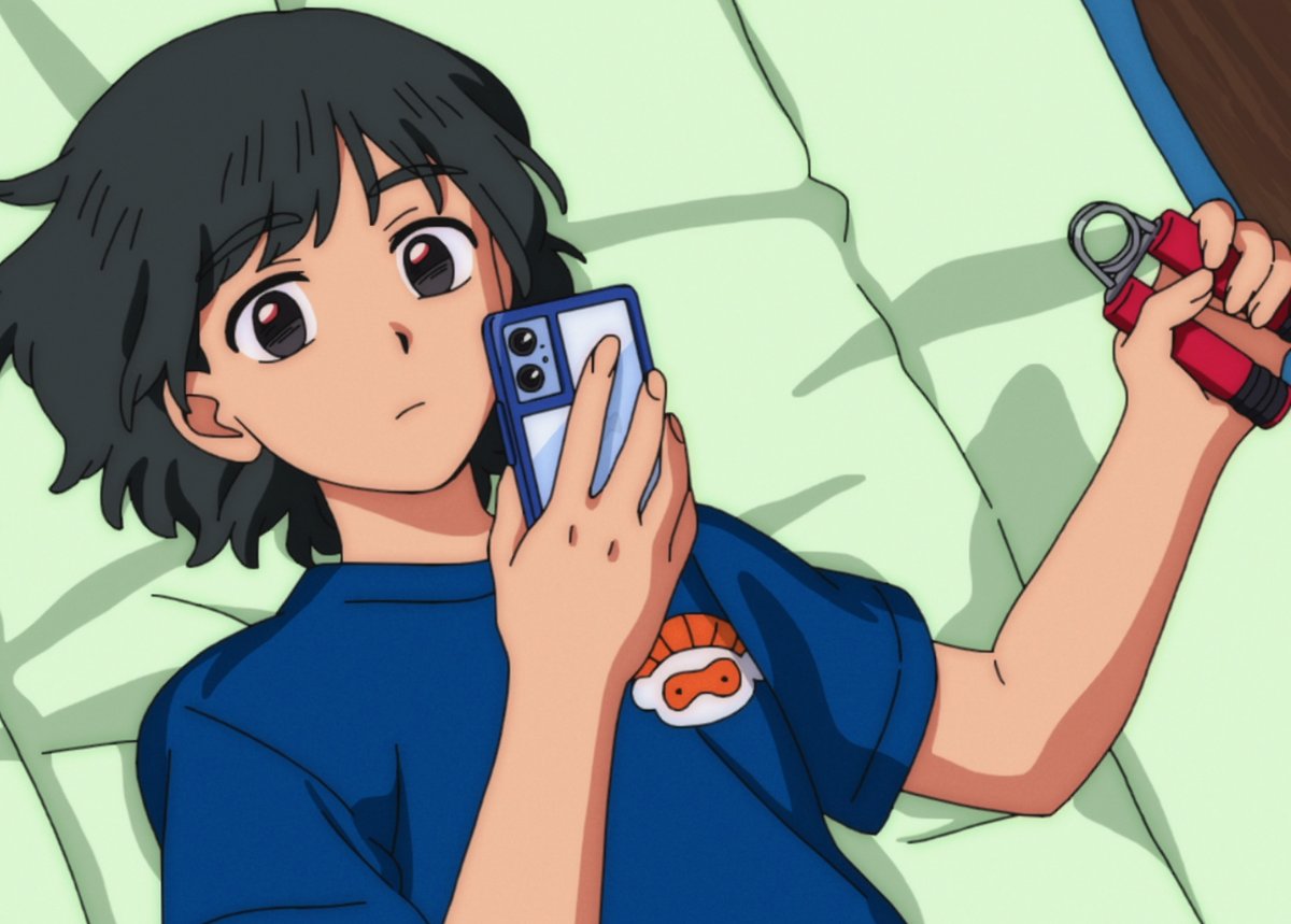 foamparallel's tweet photo. The doomscrolling is part of her training regimen https://t.co/CB1RTlYd4K