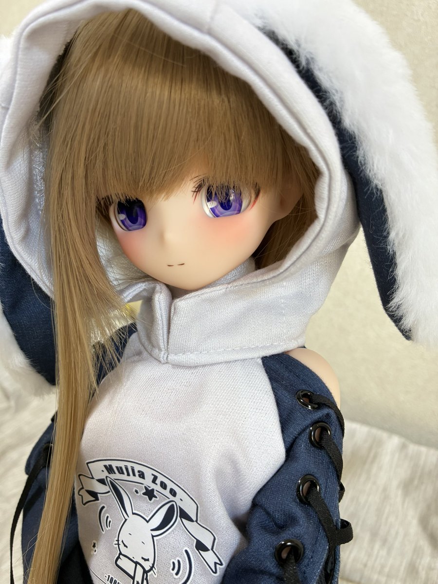 boku_7045's tweet photo. 写真撮るの難しいけどうちの子かわいいので見てください☺️

#ドールオーナーさんと繋がりたい
#うちの子かわいい
#ドール初心者 https://t.co/5GjJY92RjV