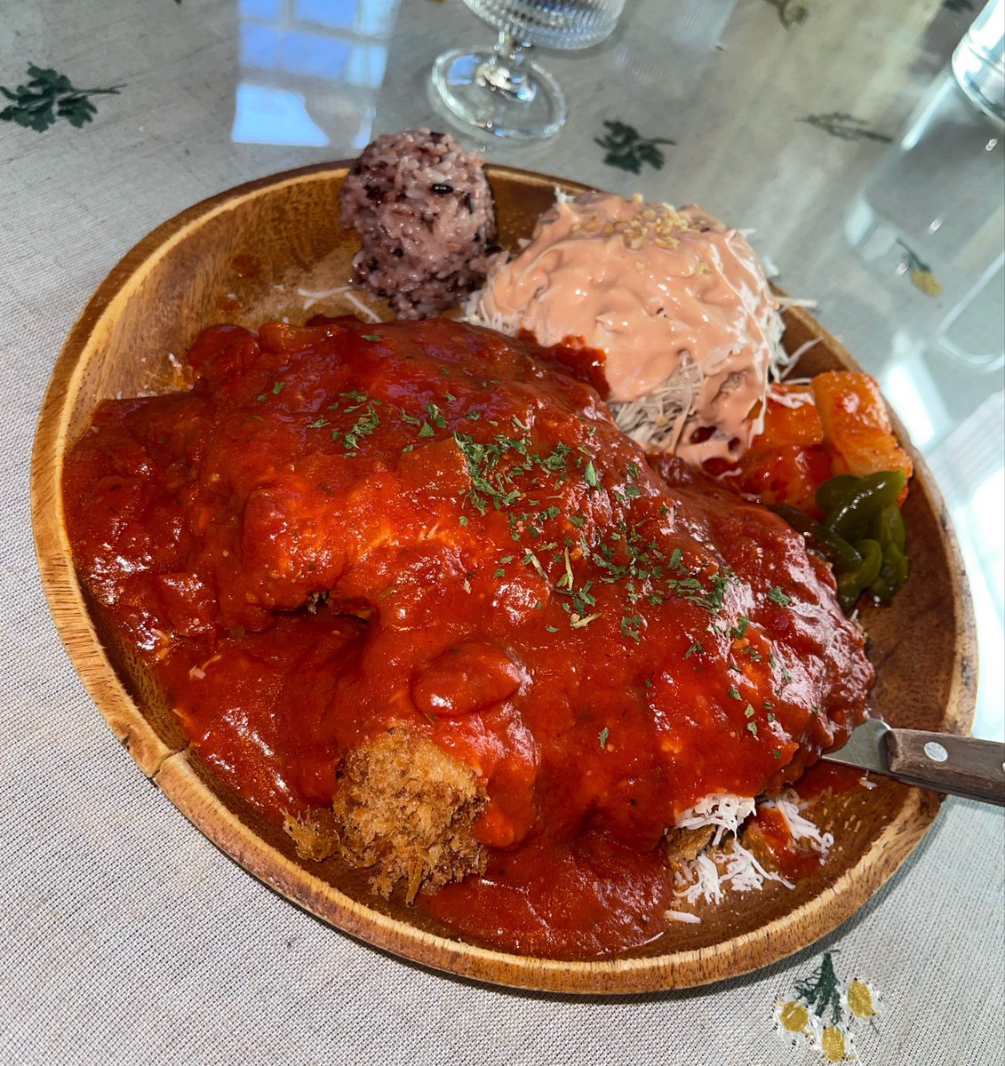 tanggiiba's tweet photo. 토마토치즈돈까스 https://t.co/1703UNL0mS