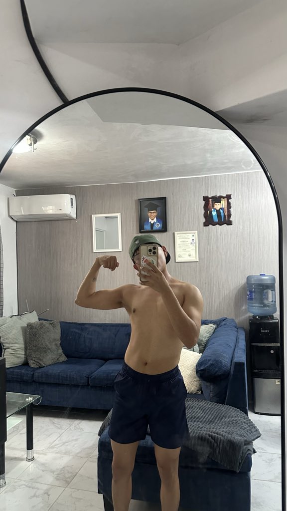CesarCa93823643's tweet photo. hola! 
🥵🥵🥵🤟🏼
#fypシ゚viralシfypシ゚ 
#gay https://t.co/0ij9f2BYuP
