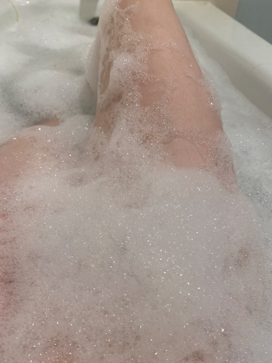 Mai795019891567's tweet photo. The bath feels so empty without you 🫢 #Wasian #WasianGirl #NSFW #OnlyFans #MixedAsian https://t.co/MfZlgo5kS0
