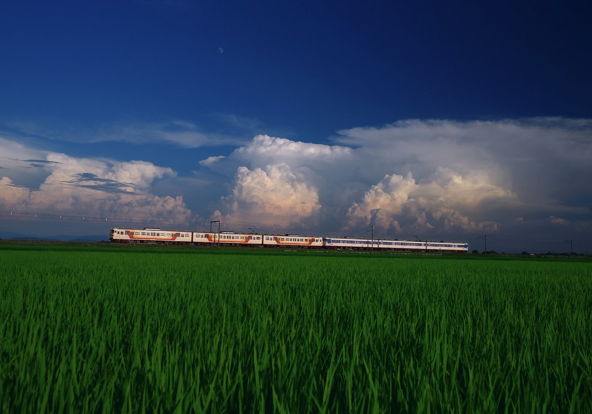 azu351_photo's tweet photo. おコメの国、新潟

春の新潟

夏の新潟

秋の新潟

冬の新潟

どれが好き？ https://t.co/sjo6E9ySjf