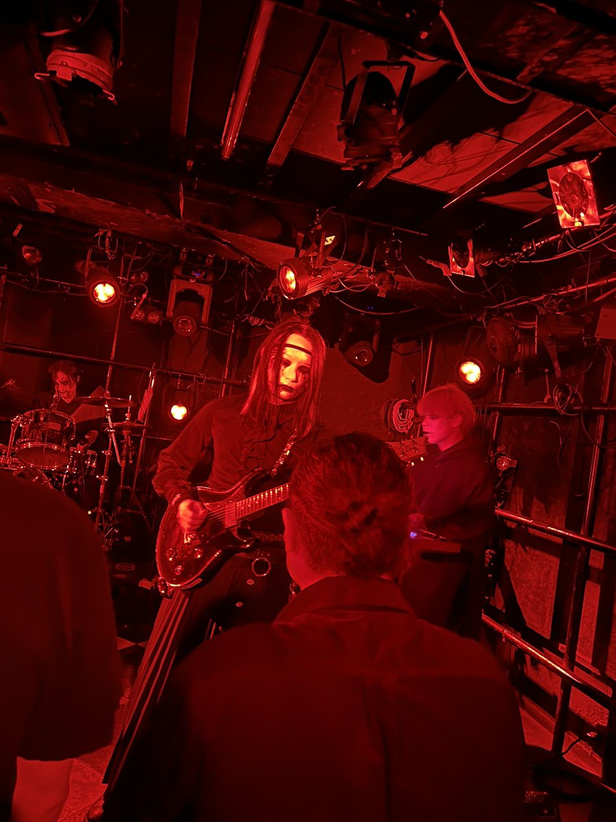 GVenomizer's tweet photo. Galga Falmulはマジでアンチノックが合う！！キーボード含めて音がしっかり聴こえて最高でした
新曲もめちゃくちゃやってくれてめちゃくちゃ嬉しい……どんどん耽美になっていきますね https://t.co/gappGReSn2