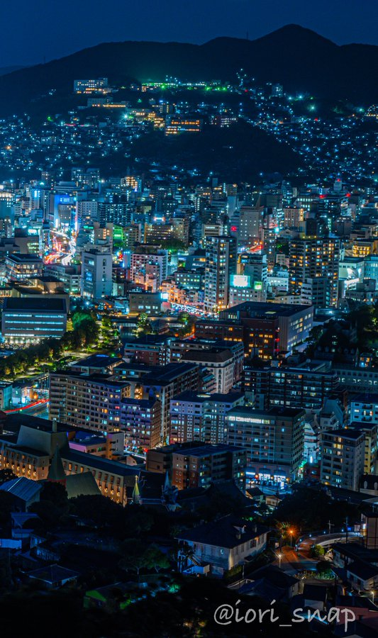 Supergok2761's tweet photo. 日本で最も美しい夜景はここ https://t.co/RgRuouWgKx