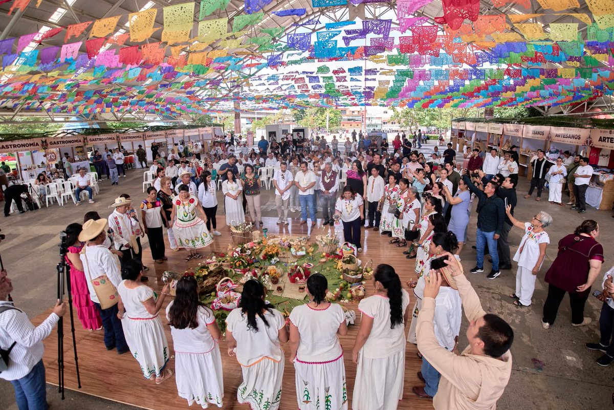realidadespr's tweet photo. POZA RICA RECIBE EL XXIX FESTIVAL DE LA HUASTECA, ENCUENTRO QUE CELEBRA LA IDENTIDAD Y LAS RAÍCES DE LOS PUEBLOS https://t.co/vxS0RoNAZZ https://t.co/lolXA0uA0r