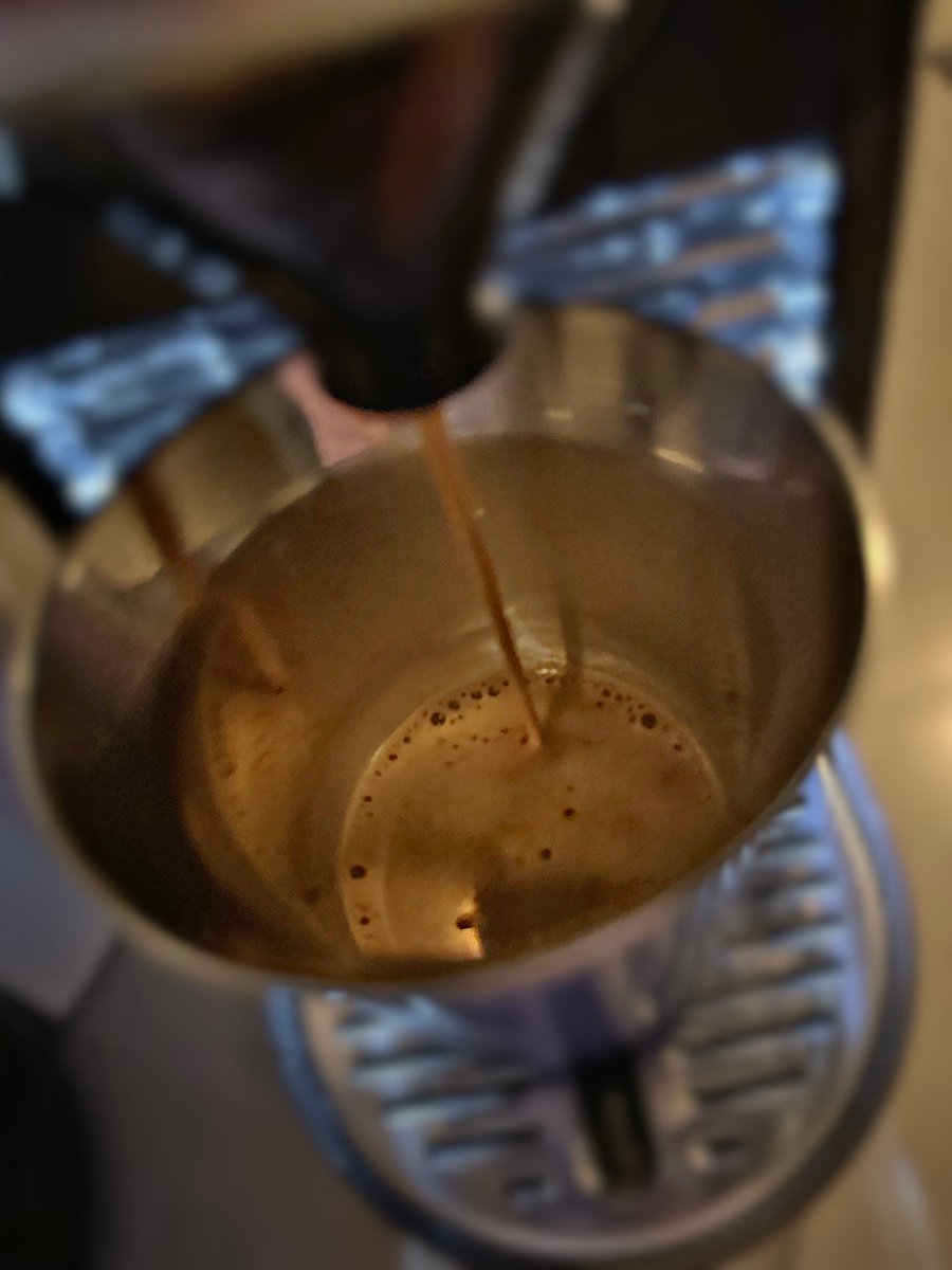 jonmac666's tweet photo. Guten Morgen…wenn du noch etwas müde bist hilft dir ein #Kazaar #Kaffee von @Nespresso, auf in die neue Woche ganz ohne mimimi 🤗☕️#whatelse #ShotOniPhone #iPhone17Pro #ACDsee https://t.co/BAntLQYayi
