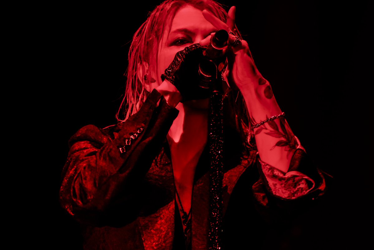 HydeOfficial_'s tweet photo. 代々木2日目ありがとう！今日は代々木最終日！

#LArcenCiel
#ラルク
#L35
#35thLAnniversary
#代々木3日目 https://t.co/WKotD8gapt
