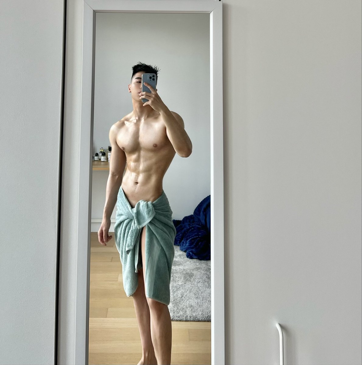 gordonlu_'s tweet photo. Short hair throwback https://t.co/HHpx96Ccak