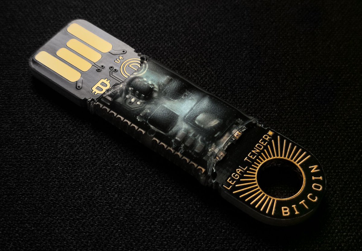 TokenLedgerwin's tweet photo. Multisig tip: treat the Safe as one source in your books, not each signer's wallet.

Signers authorise. The Safe holds the assets. Your books should follow the assets, not the keys. https://t.co/wyElvPecH1