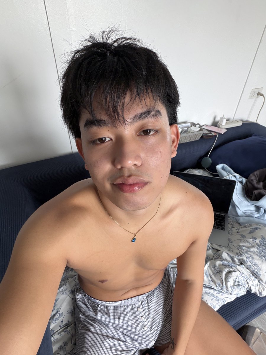 emseivv's tweet photo. morning boxers https://t.co/c56DPDbqov
