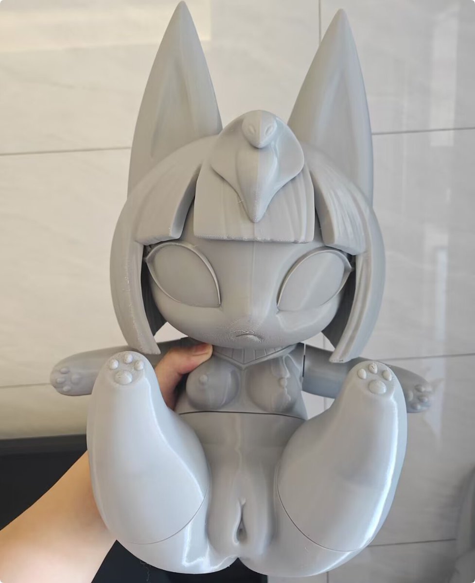 lngm124592's tweet photo. 加了个项圈，又打印了一个小一些的埃及猫！ #furry #cat https://t.co/wxXXjEBxQH