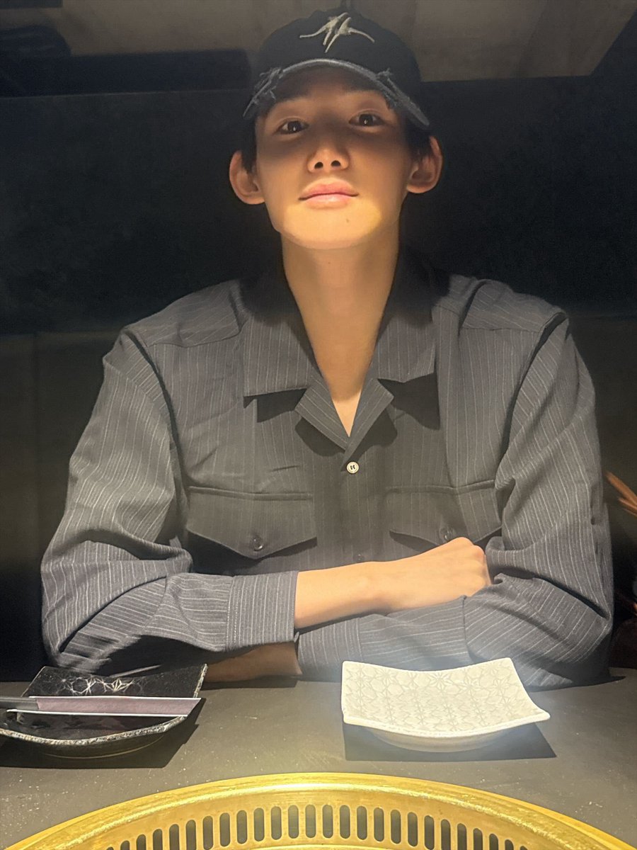 yondachii's tweet photo. 261011 👑🍙 voice live 
 
the dinner plans and the result 🍖🍖 https://t.co/SqcJDzKdHk