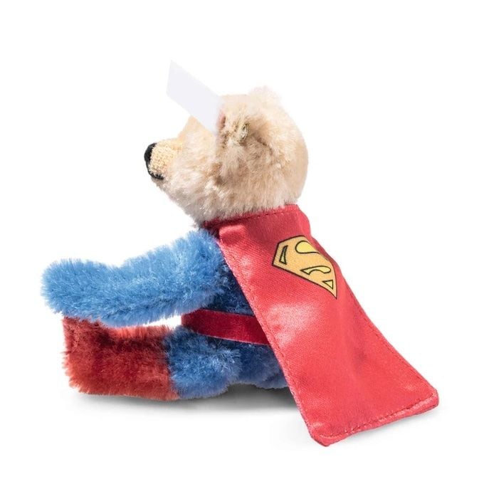 SupermanHomepge's tweet photo. #Steiff Unveils Limited Edition DC #Superman Miniature #TeddyBear: https://t.co/OfMlTaA5e3 https://t.co/WrZacMhRS9