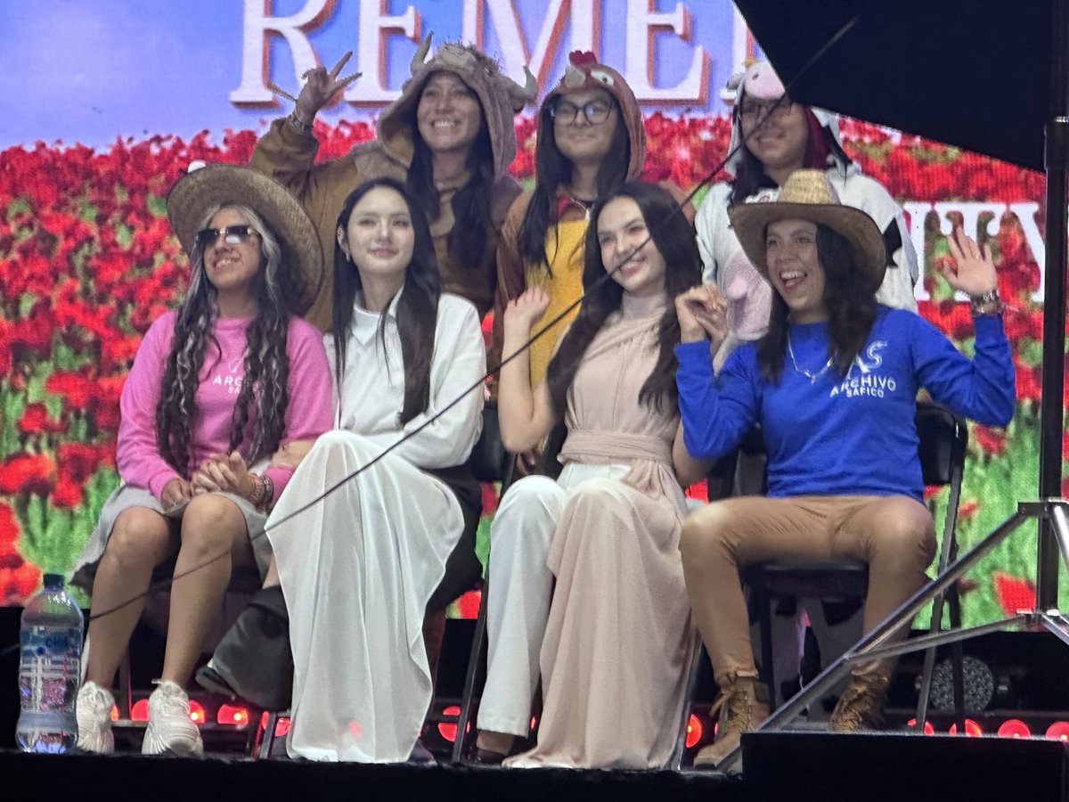 kiki89lmsy's tweet photo. The family Portrait

ctto:Pali07

LMSY 1ST FM IN MEXICO CITY

#LMSYrememberinmexicocity
#LMSY #ลูกหมีซอนญ่า https://t.co/UGEqz2FdDo