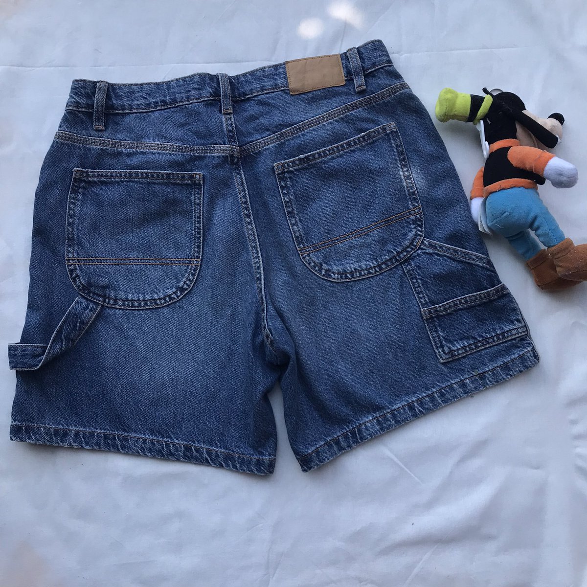 jjayy6236's tweet photo. COTTON: ON Short 🩳
Size: เอวจริง31-32/ยาว17/ปลาย12.5
Price: 99 THB ค่าส่ง40฿
***สภาพดียยยย์ สีสวย ทรงดียยย์ มีเปื้อนสีจิ๊ดนึง ไม่สังเกตคือไม่เห็นเลย  และไม่ได้น่าเกียจไร โดยรวม very cool https://t.co/oardDvUUFE