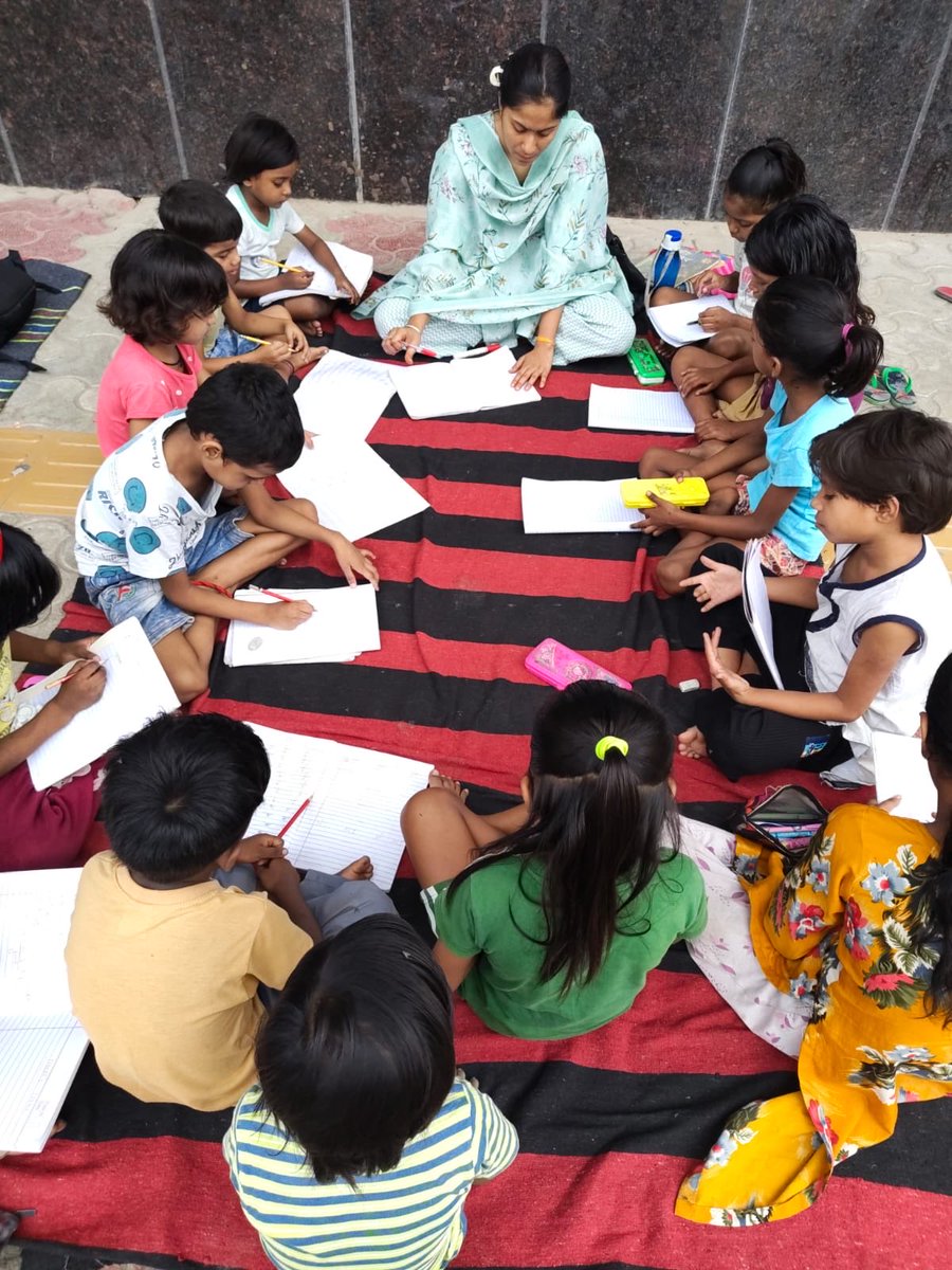 BluePenOrg's tweet photo. Blue Pen’s volunteer Krishna taught yesterday, basic self-introduction to the 1st grade students at the Ashok Nagar slums. https://t.co/9uAebkYUha