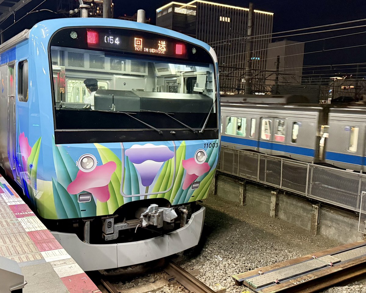 Seto08Yasu's tweet photo. 帰りは、「ほほえみ号」🚃

久しぶりの東急目黒線車両3020系

#相鉄線 #東急3020系 #相鉄線の知名度を上げよう #もっと相鉄線  #相鉄 https://t.co/QeS5KZlGQa