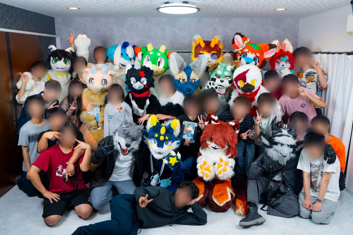 FurryLab_JP's tweet photo. 9/11から13にかけて夏合宿を行いました！新入部員のキャラも増えて彩り豊かに🐶
BBQや海など、夏らしいアクティブを満喫しました🌻 https://t.co/TxxX3zxi8P