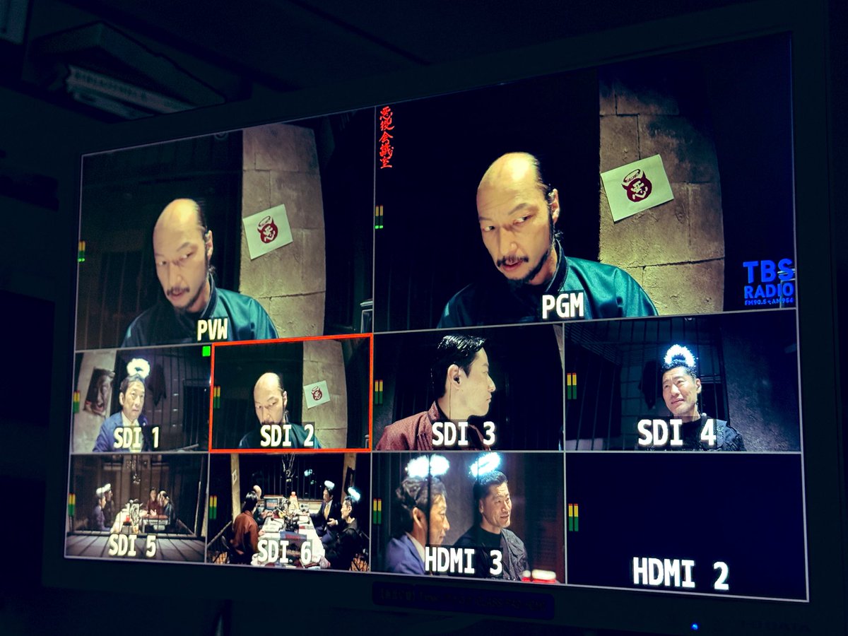 ist_yohei's tweet photo. 昨晩は悪役会議室までお付き合いいただきありがとうございました。冒頭劇は制約も多い中で作ってまして、キャスト・スタッフの皆さんに協力して頂きなんとか成立させられていることにいつも感謝です、しかも遅い時間に…🫠
観て下さってる皆様もです。ありがとうございます。 #悪役会議室 #VIVANT https://t.co/W1qcq5qyr8
