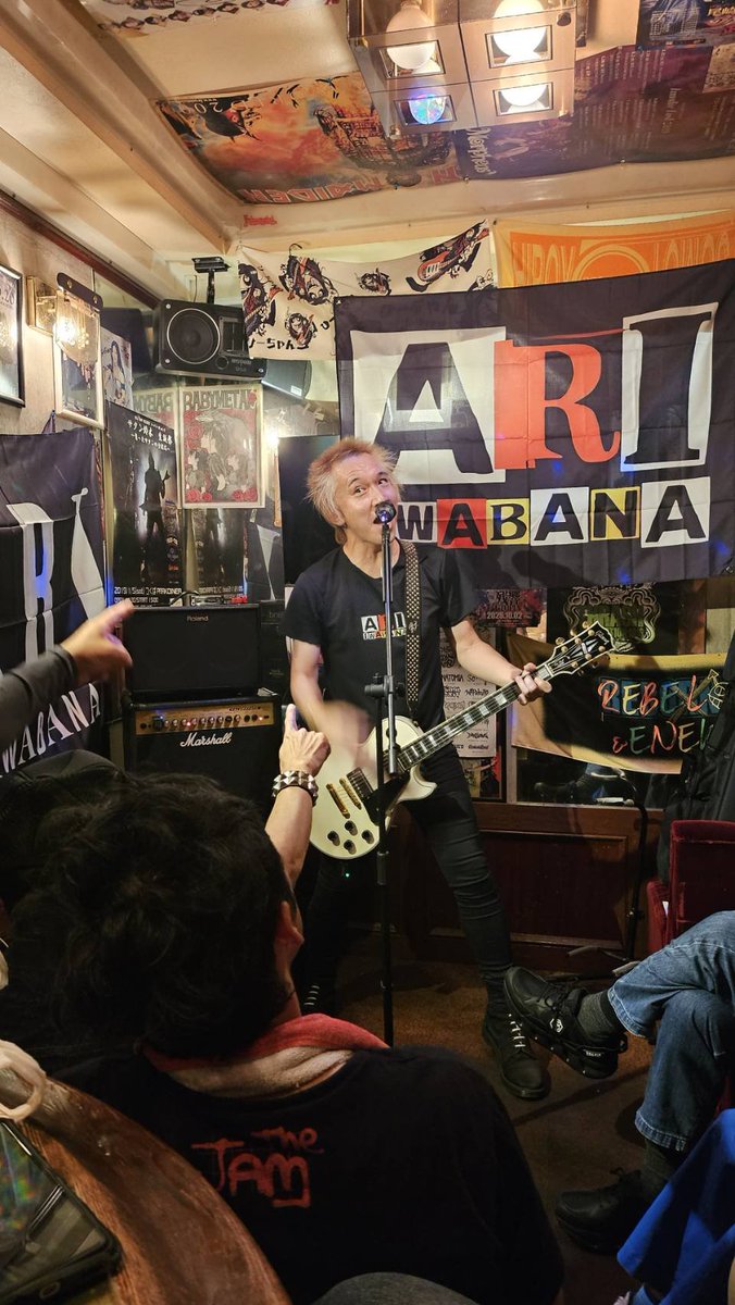 ariroll's tweet photo. 2026.10.11(sun)YAMATO重音部
缶ビールとノイローゼ vol.34
ARI IWABANA vs ナカニシトシカツ
お昼のTWO MAN SHOW 
対バンシリーズ最高の盛り上がり
大満足な1日になったよ
どうもアリがとう♪

共演出来て嬉しかった

次回は2027.01.10
恒例アリバースデー＆新年会イベント
詳細は後日お知らせします https://t.co/IpgEIN5YkY