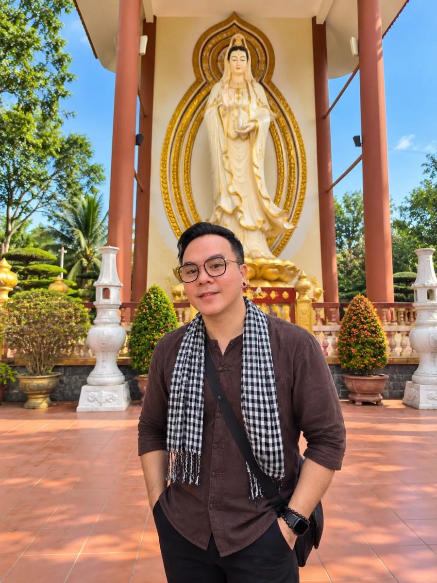 AllanaBasilio's tweet photo. Exploring a Vietnamese pagoda: a peaceful journey through tradition, spirituality, and stunning architecture. From golden details to the reclining Buddha, every moment invited reflection, respect, and connection. https://t.co/5e0SreP2Cf