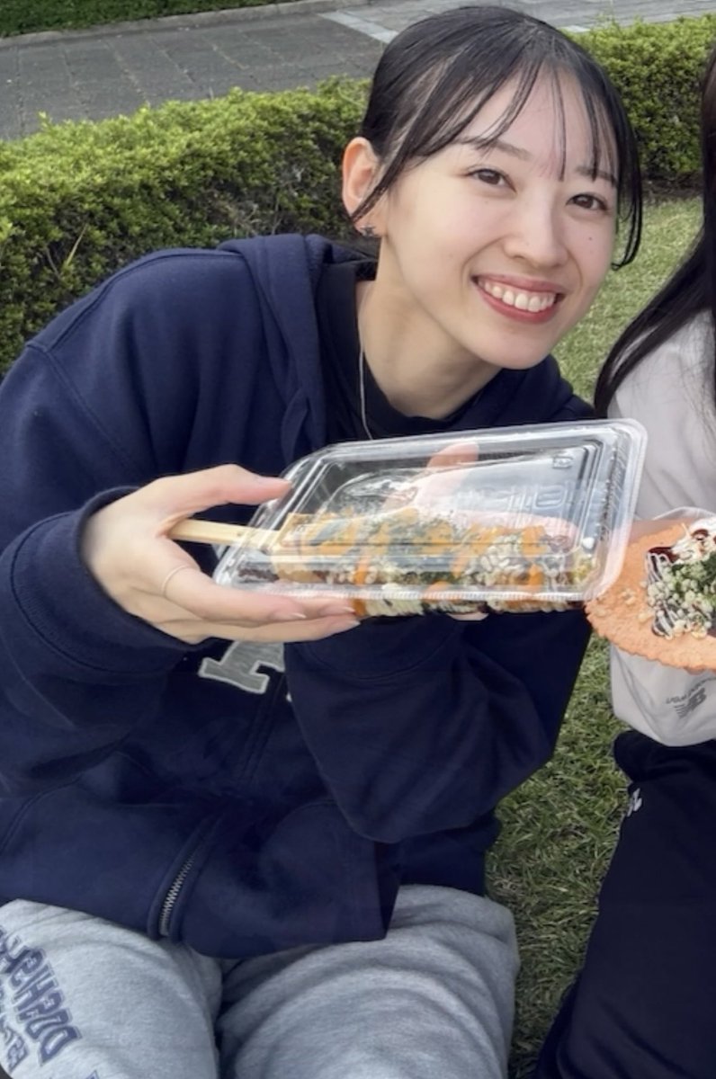 7gar6h's tweet photo. 東美衣奈　23歳💕
みいなの顔エロすぎる💕
本気で顔マ◯コすぎ💕みんなに見てもらって顔マ◯コかどうか決めてもらおうね💕
#オナペ https://t.co/8MXgezLJLL