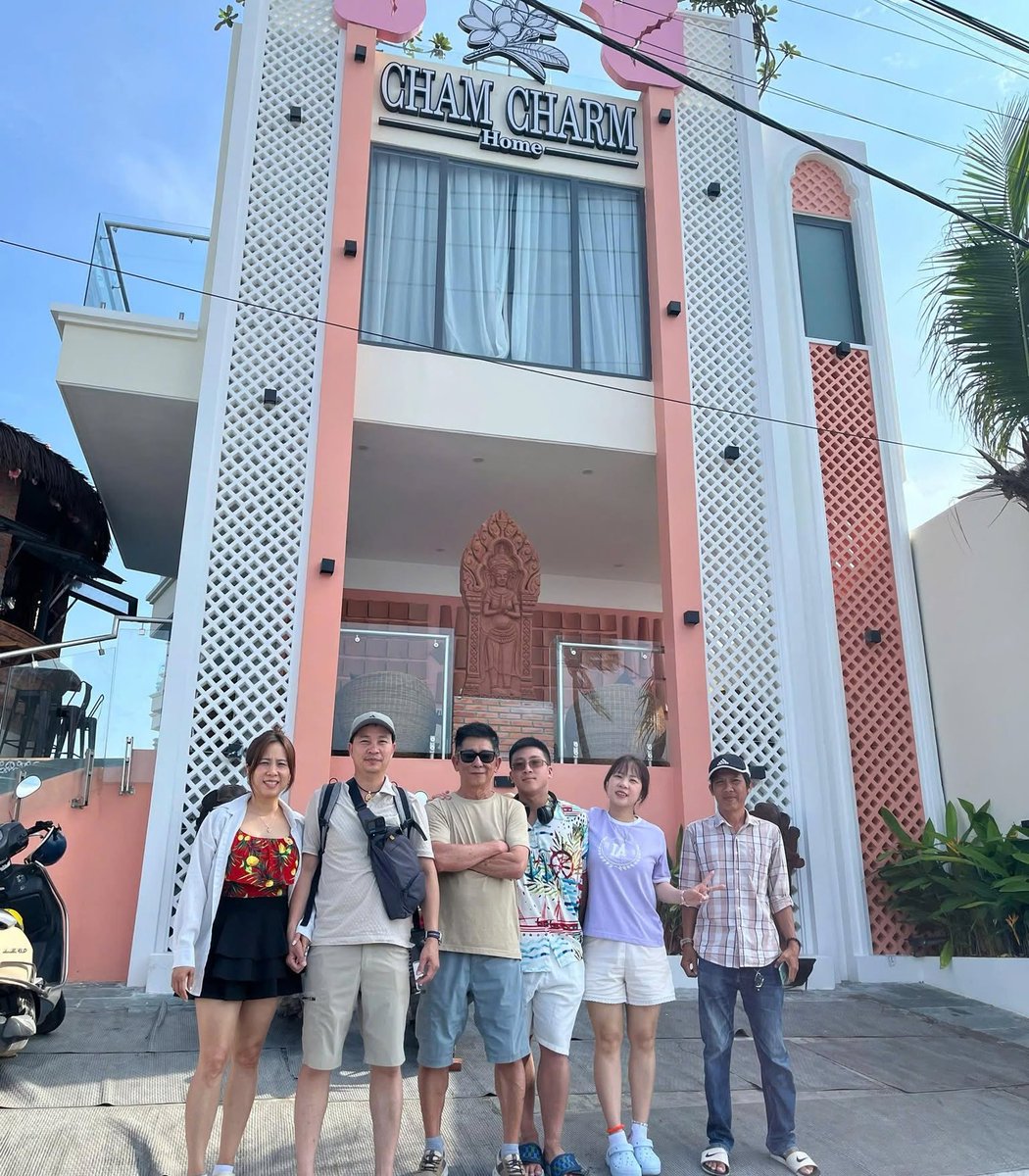 linafavorite's tweet photo. Mừng Ngày Gia đình Việt Nam, Cham Charm Home Mũi Né chúc gia đình bạn luôn ngập tràn niềm vui, lưu giữ những khoảnh khắc sum vầy ý nghĩa bên biển xanh. https://t.co/PvhWOra9Gc