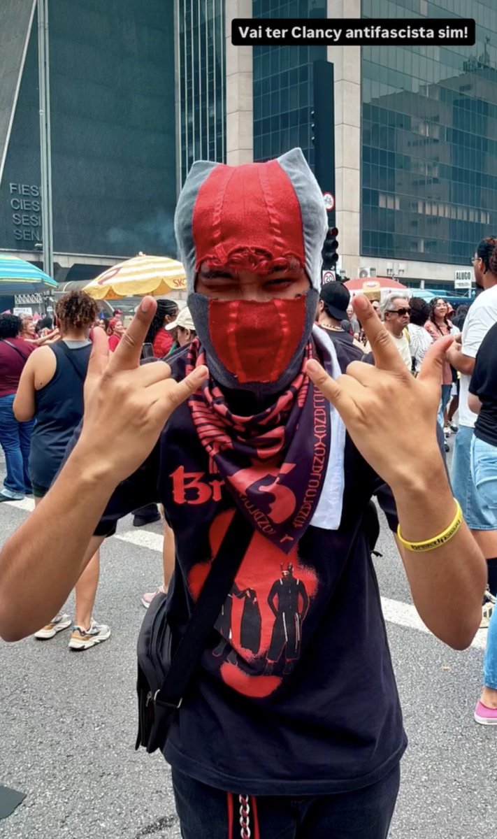 SkeletonCliqBR's tweet photo. foi LINDO de ver vocês hoje juntos pela democracia ✊⭐️⊬ https://t.co/ynE0kA72DV