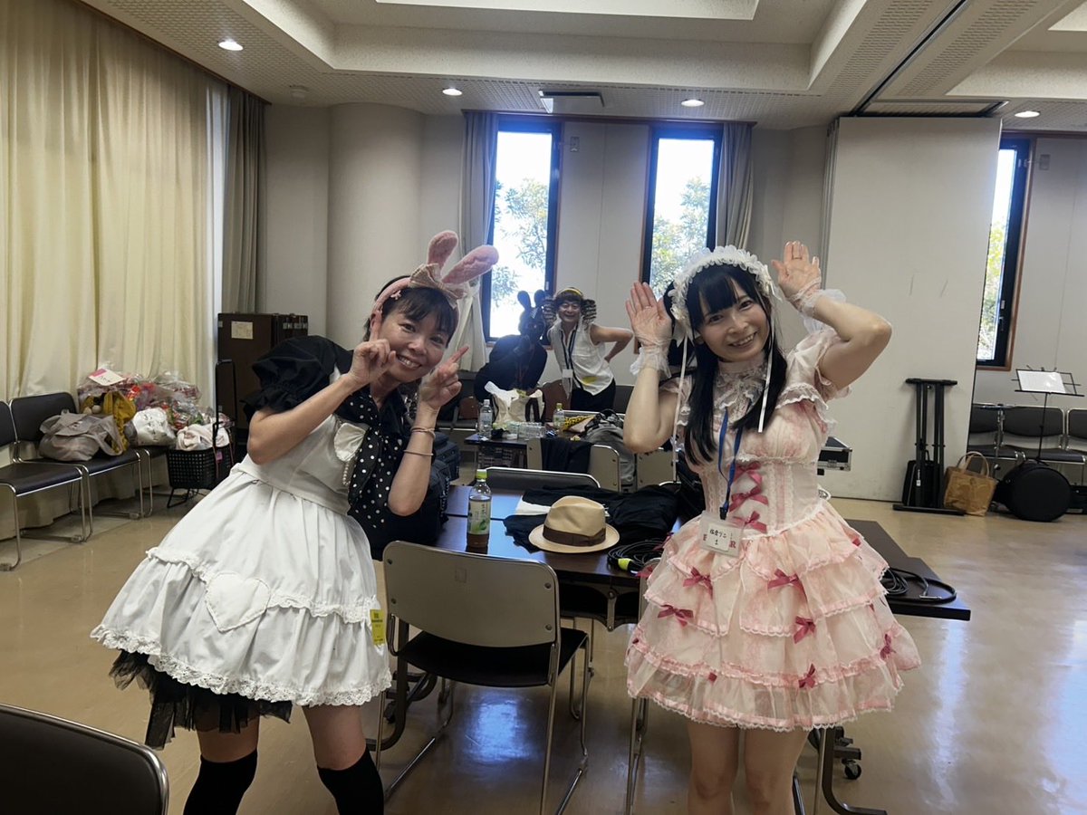 sakurariko1226's tweet photo. 昨日のビバワンではmajiaso3 Plusさんとコラボさせていただいたりボーカルのうさぎさんと仲良くなれてうさぎさんを堪能させていただきました🎀小動物同士今後ともよろしくお願いいたします🐰💖　#高知　#ビバワン https://t.co/hgupe8qYQo