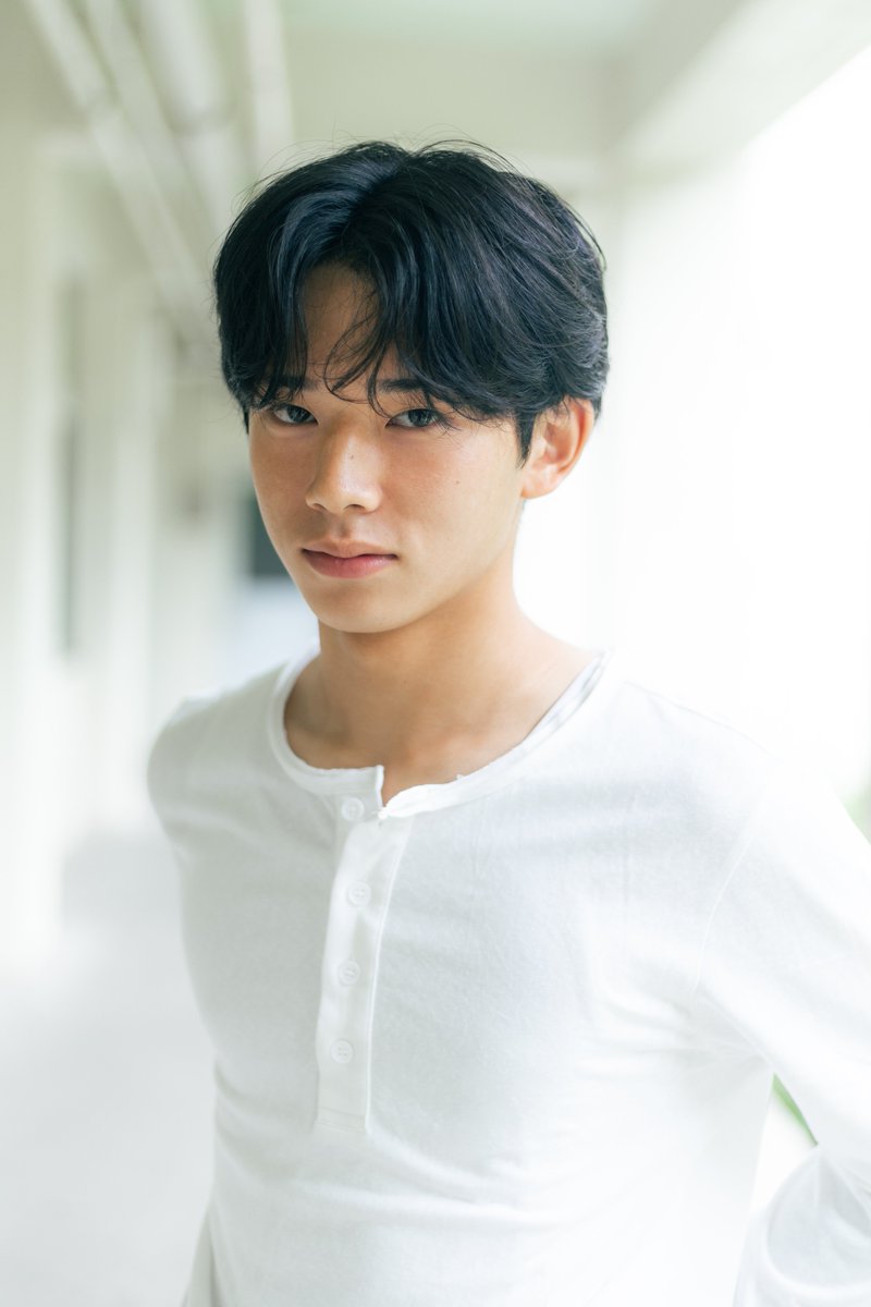 mr_tk2026's tweet photo. 【候補者紹介】
No.1 藤本浩成(ふじもとこうせい)
高校2年生の藤本浩成です！サッカー部でゴールキーパーをしています。実はこの文化祭の装飾のドンです。ぜひ文化祭を楽しんでいってください！

#ミスター筑駒 #ミスターコン #筑駒文化祭 #ステージ #筑駒 https://t.co/dXVl28T1Rv