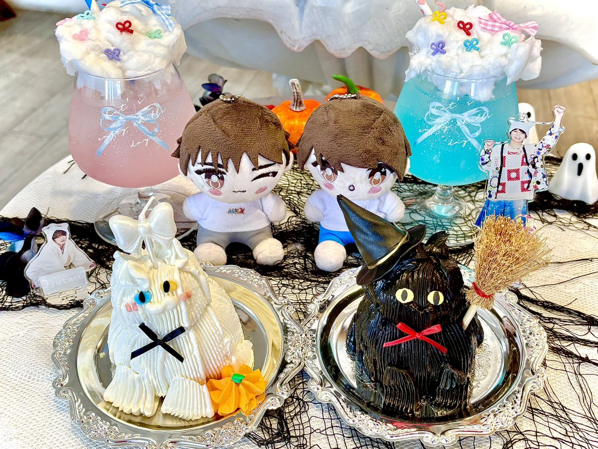 taromolering's tweet photo. 可愛いぬこ様たち😻 https://t.co/EdJpeViywm