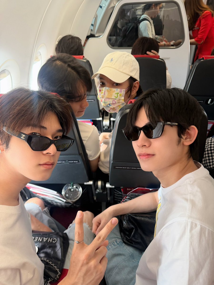 Chamook1919's tweet photo. เปิดด้วยทริปด้วย อก กนป ตตป  🙏🏻
#.นั่งเป็นคู่ขอไม่แยก
#.ทำบุญร่วมชาติตักบาตรร่วมขัน

#ทริปทำบุญบ้าง https://t.co/ag33MAwOXQ