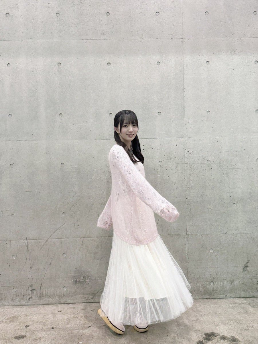 nogizaka46's tweet photo. 【ブログ更新 海邉朱莉】 点く秋
https://t.co/9nhvsYcHSv https://t.co/fsqE6GSbzG