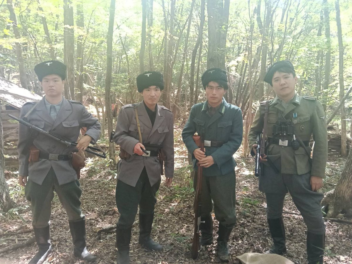 raid_fish's tweet photo. #北イタリア1945
昨日は北イタリア戦に参加してきました。

普段とはひと味違うコサック義勇兵の装備を楽しめました。
他の参加者の皆さんと談笑したり、敵の索敵に出たりと、とても充実した時間を過ごせました。 https://t.co/v9dYlrctns
