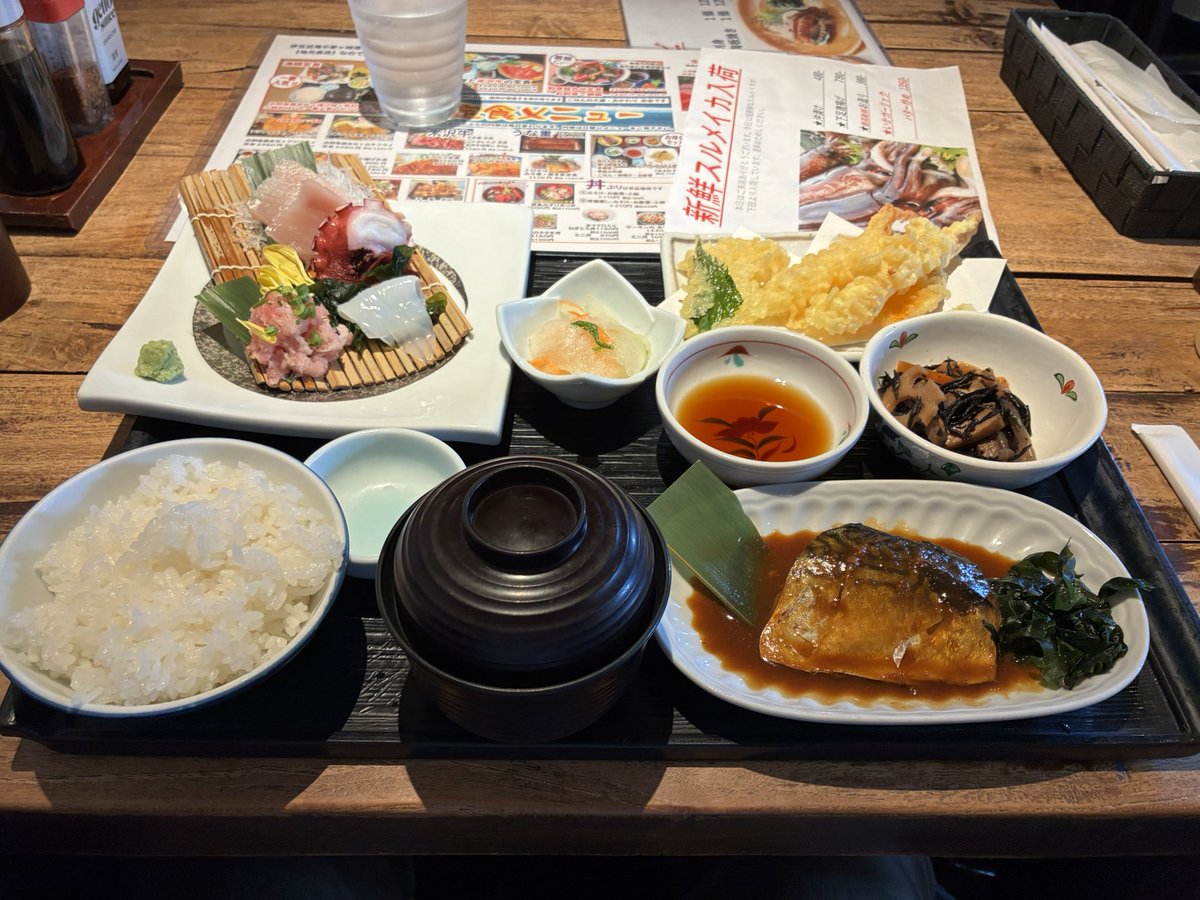 FRK_CB's tweet photo. 臨時収入で少し贅沢な昼飯 https://t.co/1muOSpt7S0